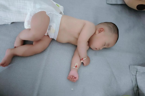 延边宝宝短发型女